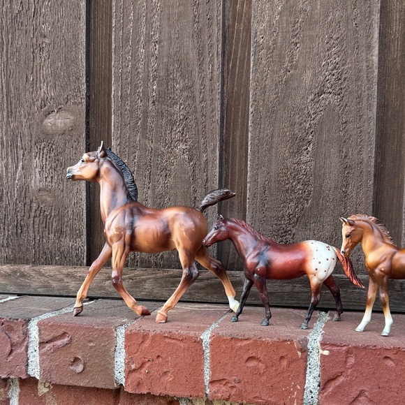 Breyer Trio of Brown and Chestnut Horse Figurines with White Markings - Picture 2 of 10